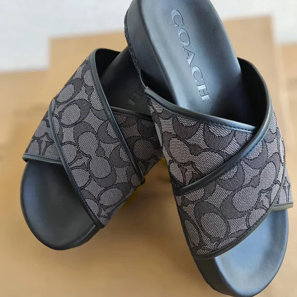 NWOT Coach Crossover Cross-strap Signature comfort Slide Sandals Men 7 Women 8 - Picture 5 of 5